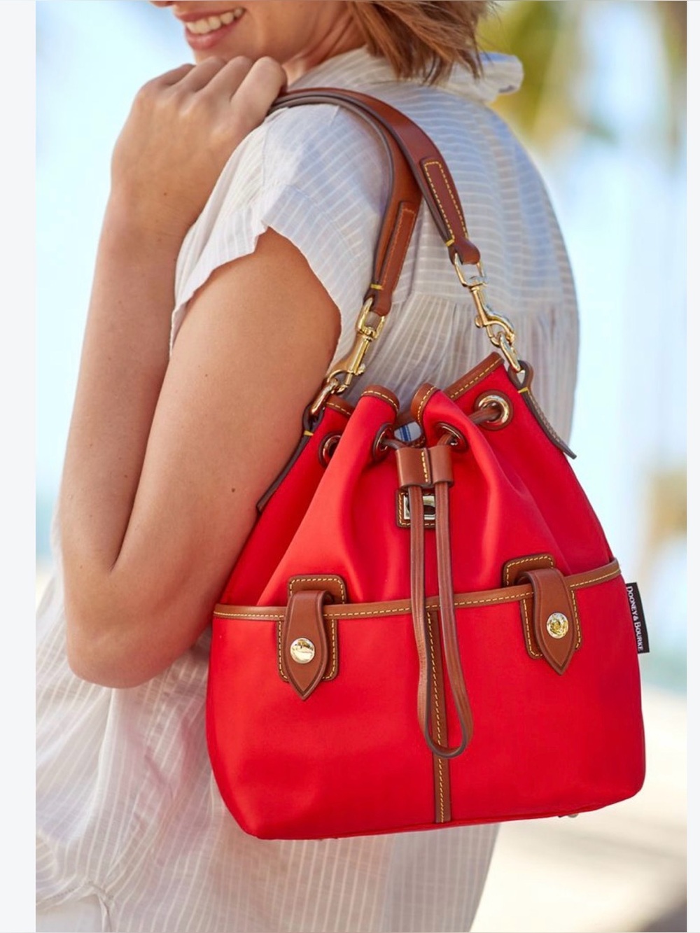 DOONEY & BOURKE WOMEN'S CAMDEN CANVAS DRAWSTRING SHOULDER BAG RED